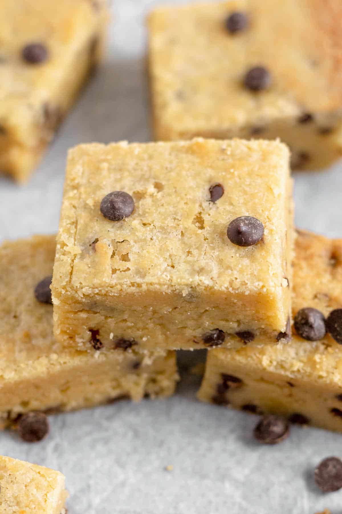 Peanut Butter Blondies With Chocolate Chips