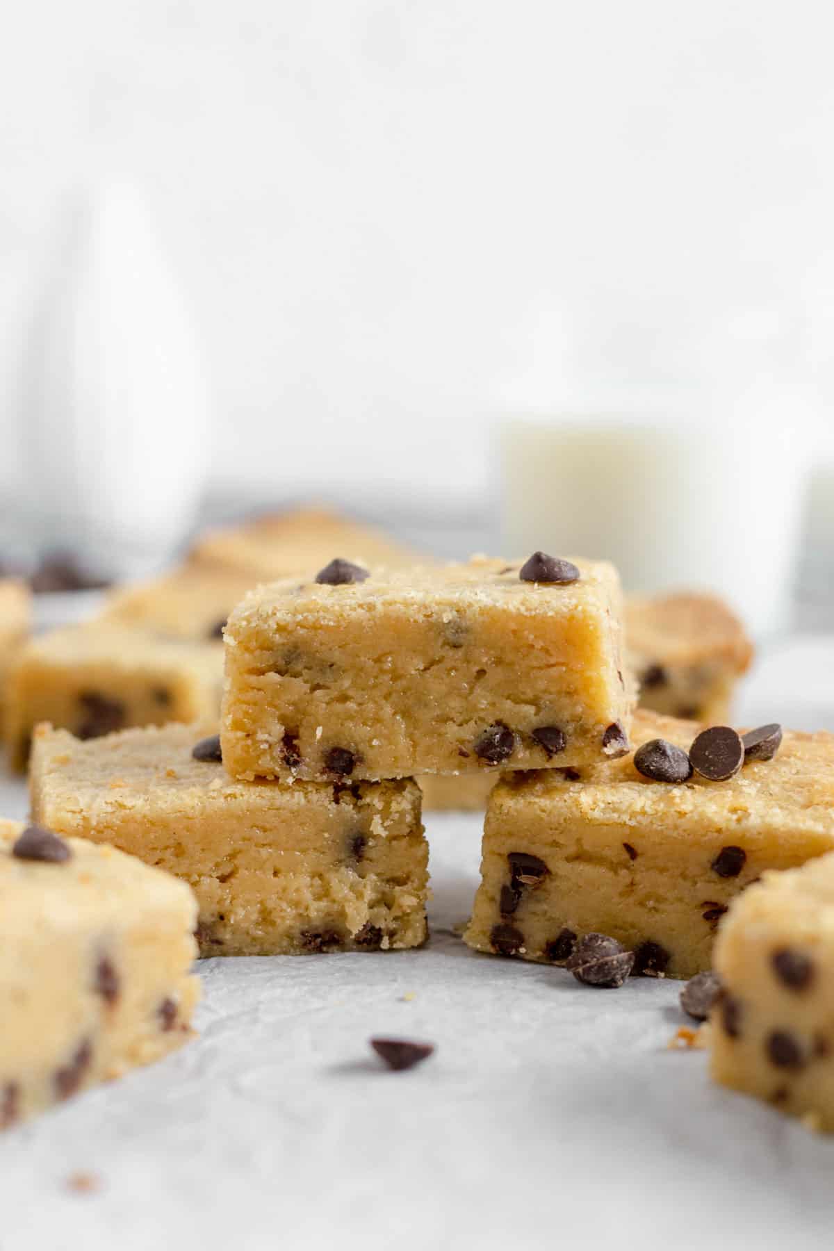 Peanut Butter Blondies With Chocolate Chips