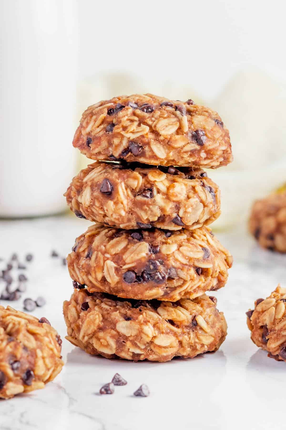 a stack of sugar free oatmeal cookies on top of each other