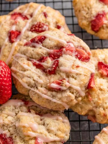 shortcake cookies with strawberries
