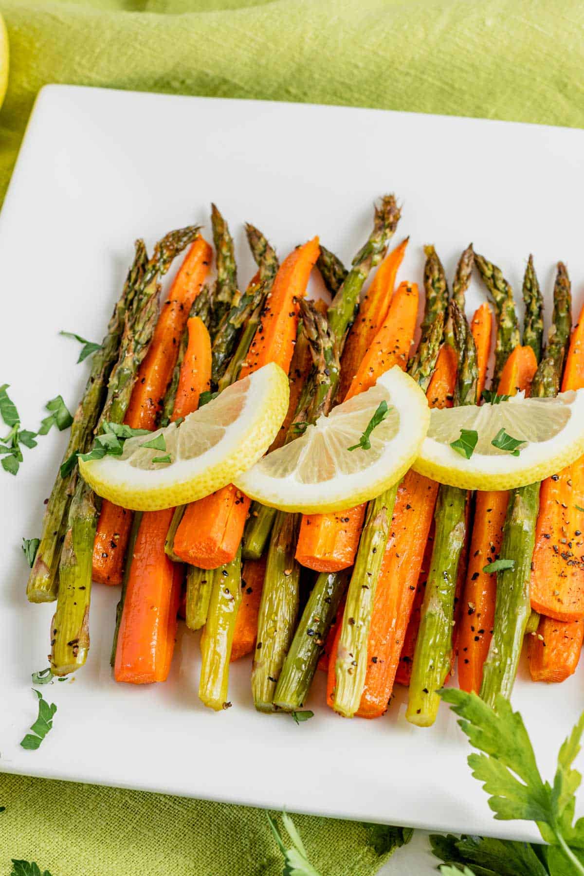 asparagus in the oven with carrots and lemon