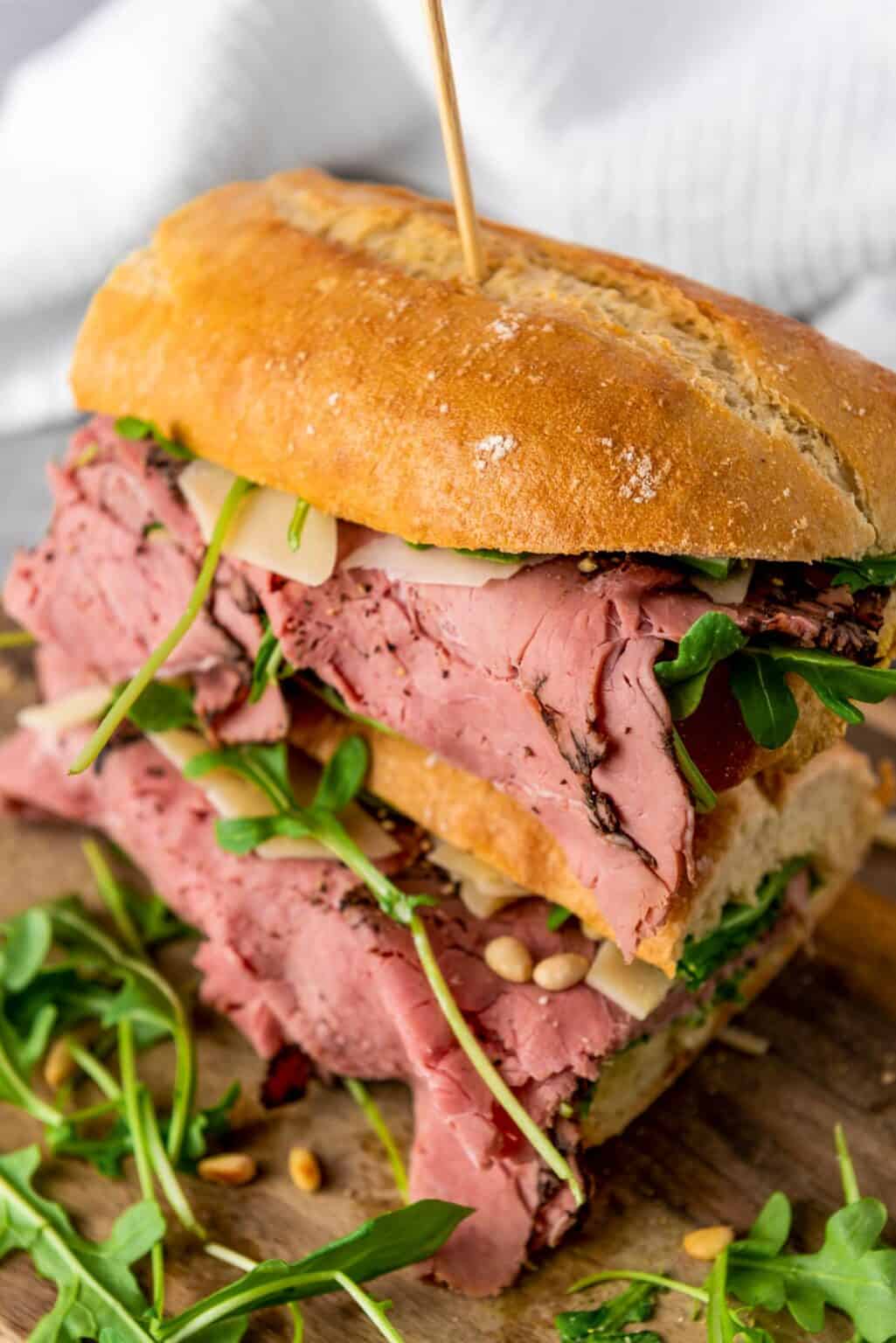 Deli Style Cold Roast Beef Sandwiches With Amazing Sauce Cookrita