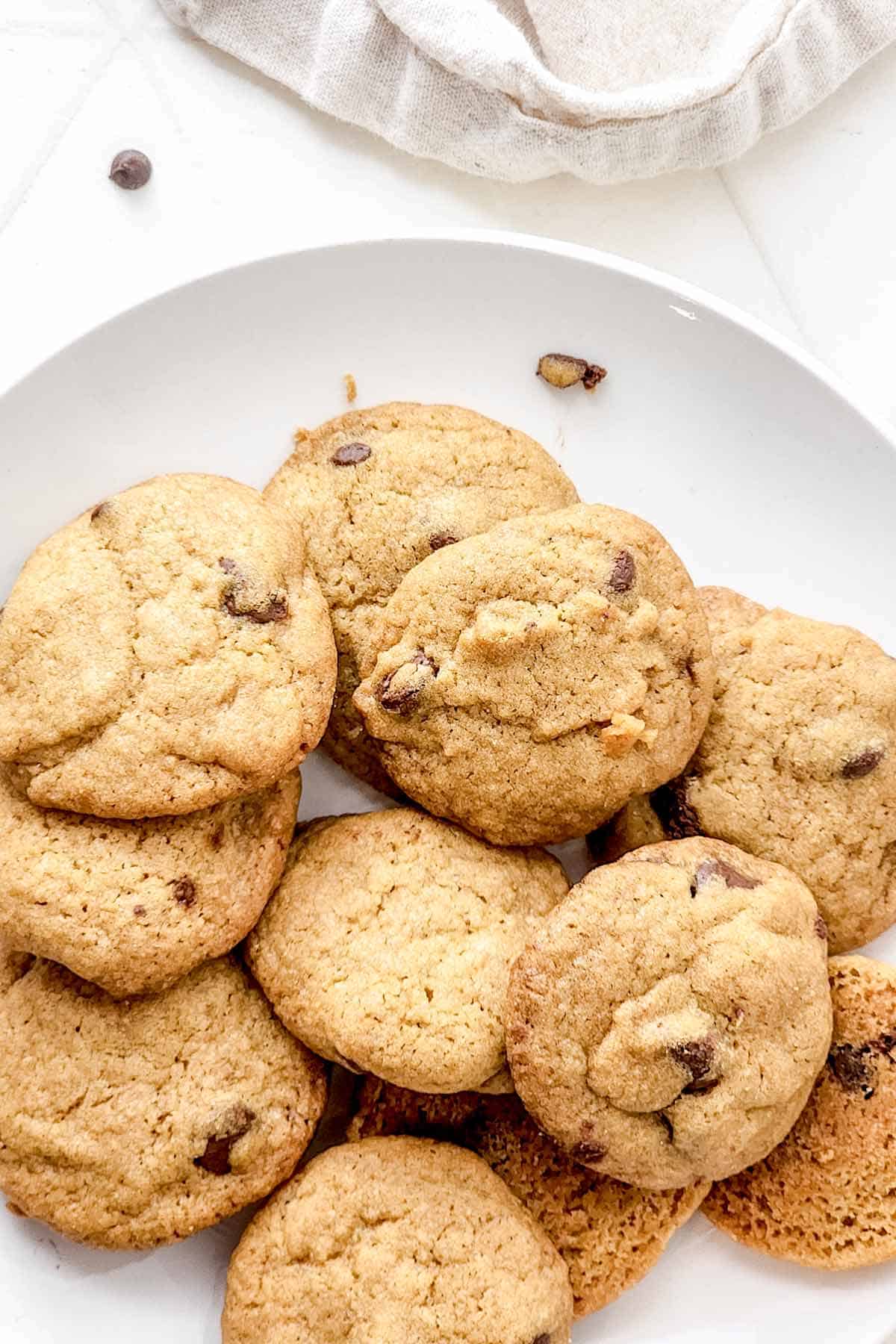 a bowl of famous amos chocolate chip cookies.